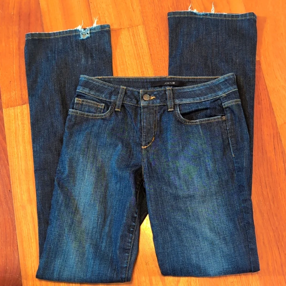 Joe's Jeans Low Rise, Straight Leg, Curvy - Picture 2 of 4